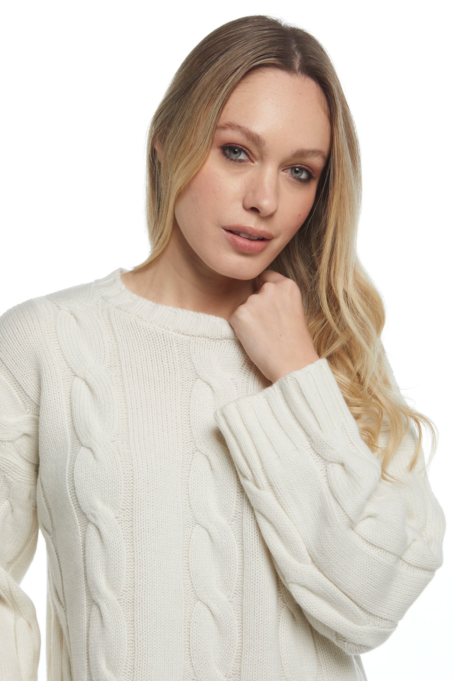 Maglia girocollo trecce over - Bianca